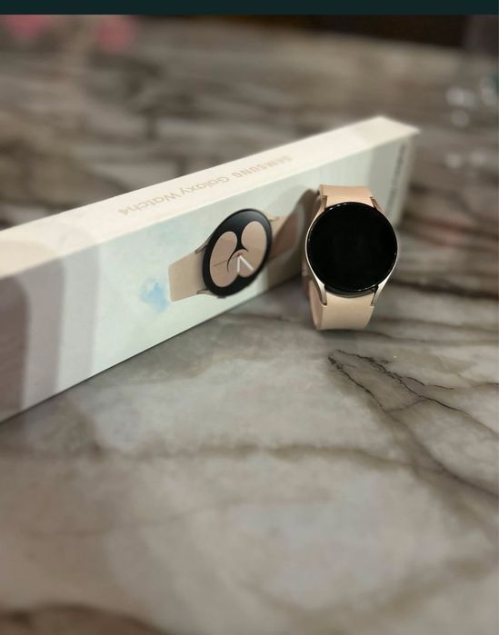 Смарт часовник Samsung Galaxy Watch4