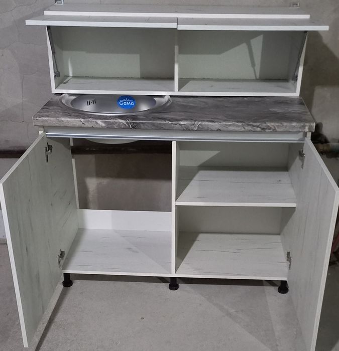 Кухонный гарнитур.