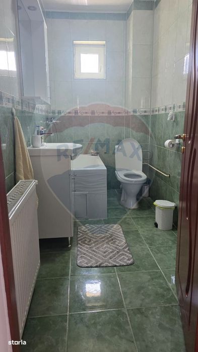 Casă / Vilă cu 5 camere de vânzare