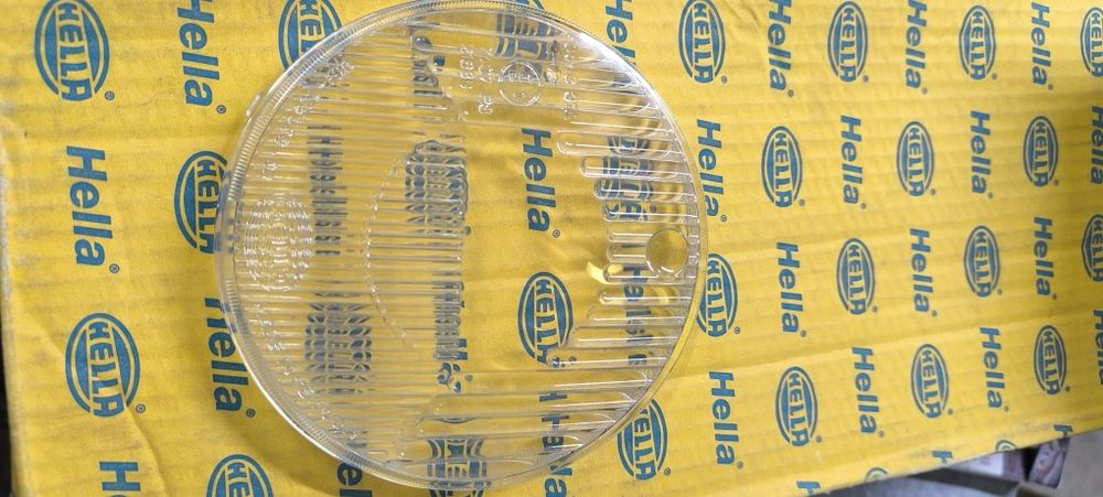 Оригинальное стекло Hella black е34
