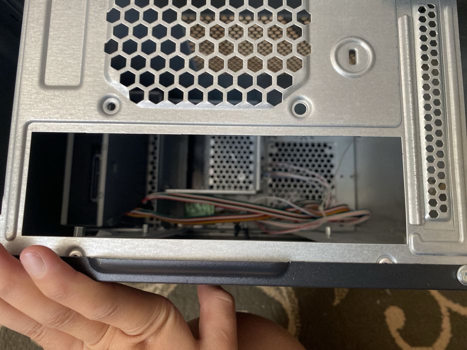 Продам пустой корпус для компьютера (ПК) ATX / Micro-ATX