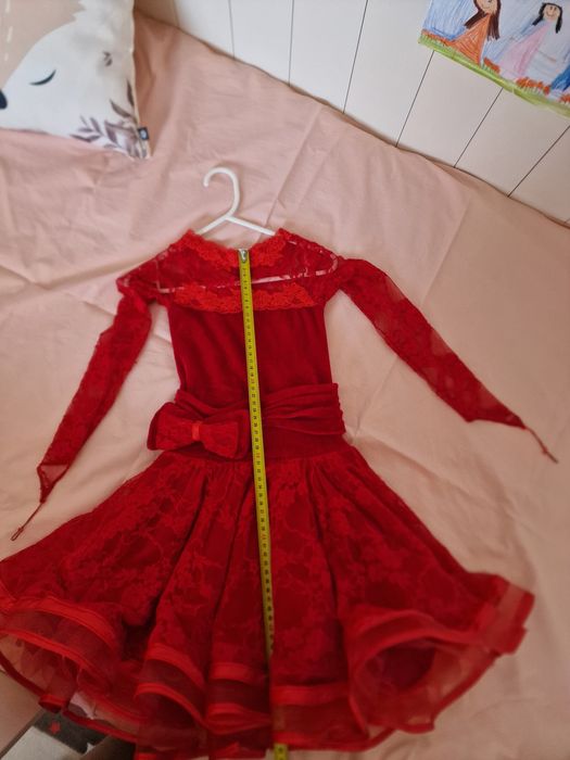 Детска рокля за спортни танци или друг официален повод- 4- 5 години