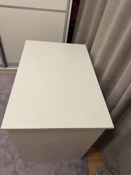 Письменный стол белый