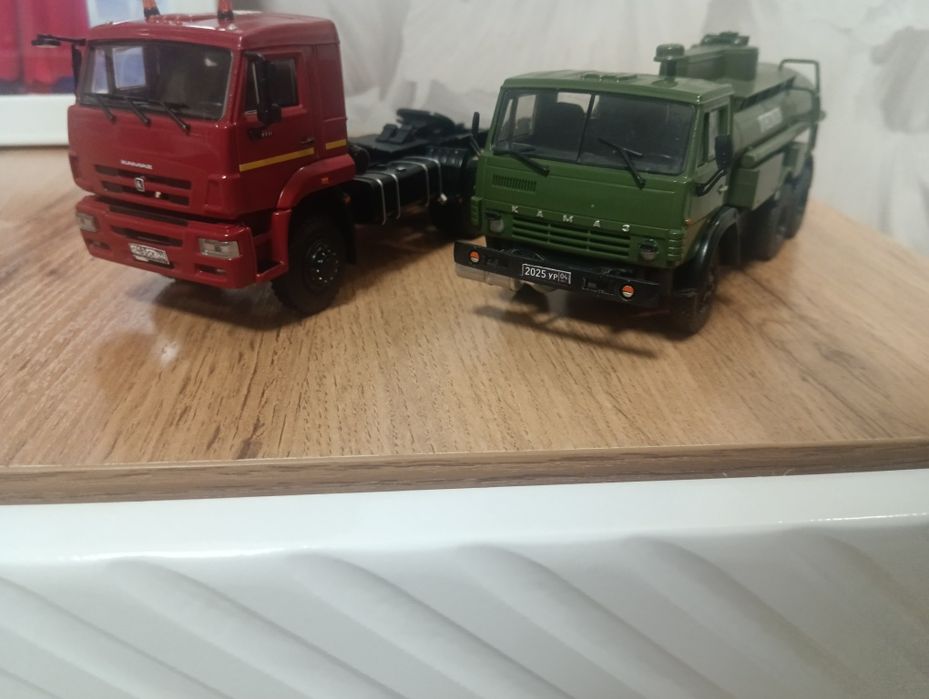Продам модели камазов  в масштабе 1:43