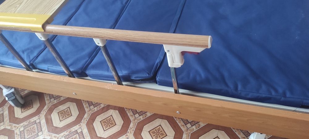 Кровать медицинская