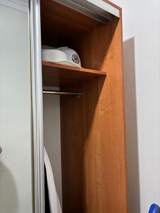 Шкаф срочно продам