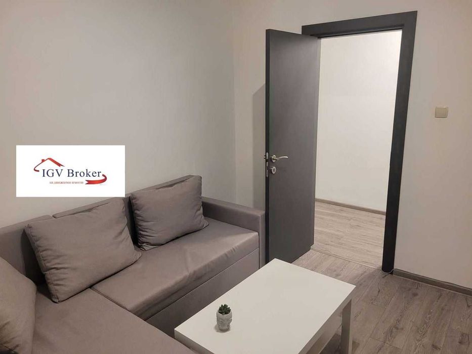 Тристаен апартамент до НДК