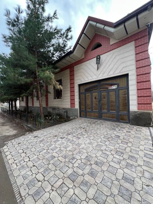 Продаётся жилой участок с домом