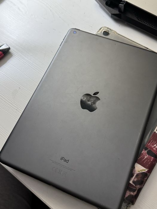 iPad 7th Generation, 32 GB