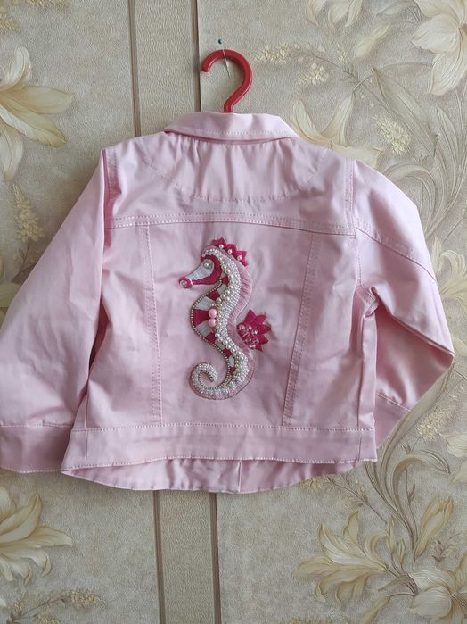 Джинсовая куртка .Новая. для девочки