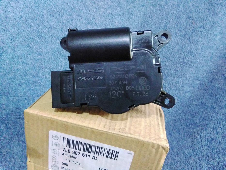 Серво привод (Мотор) заслонки Печки.