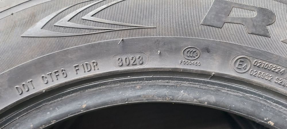 Зимние шины 215/55/R16