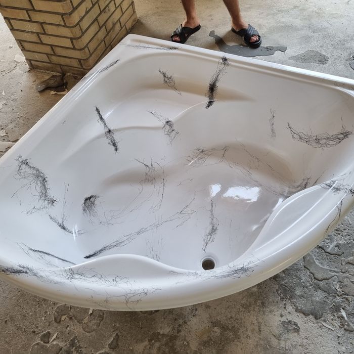 Ванна из искуствений мрамором