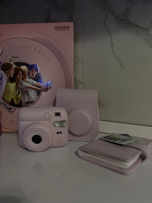 Продам инстакс 12мини