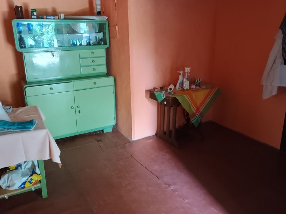 Vând casā in Crestur