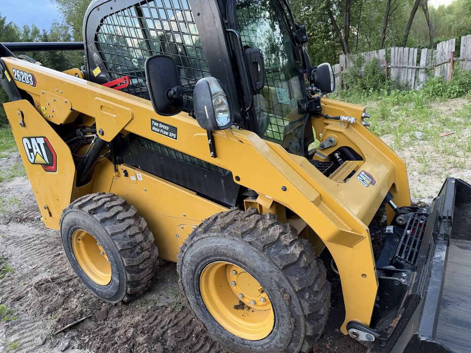Miniincarcator CAT 262 din 2023 cu 600 ore