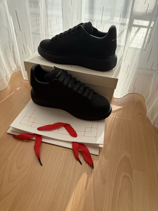 Adidasi Alexander McQueen Black