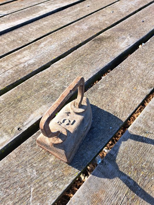 Стара  ръчна ютия