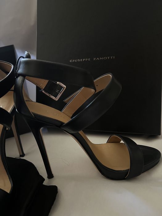 Sandale Giuseppe Zanotti