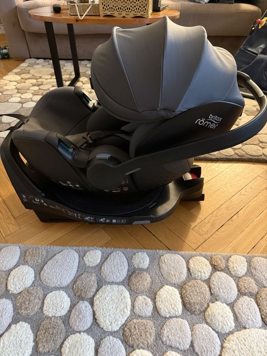 scoică auto bază Isofix Britax Römer Baby Safe Pro