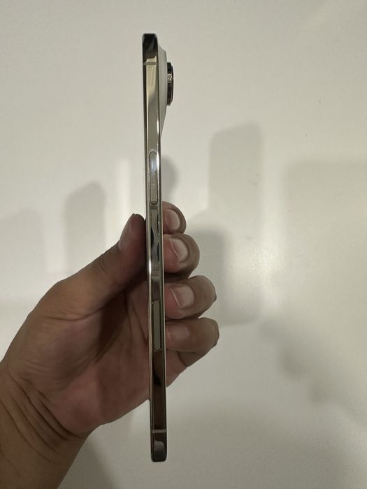 Продам Iphone Air Gold 256gb
Аккумулятор 94%