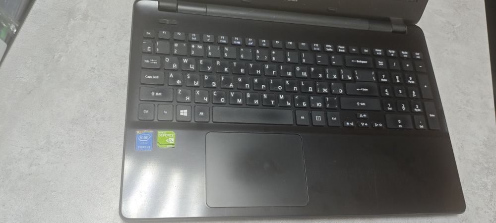Ноутбук Acer i3/8gb/ssd/2 видеокарты