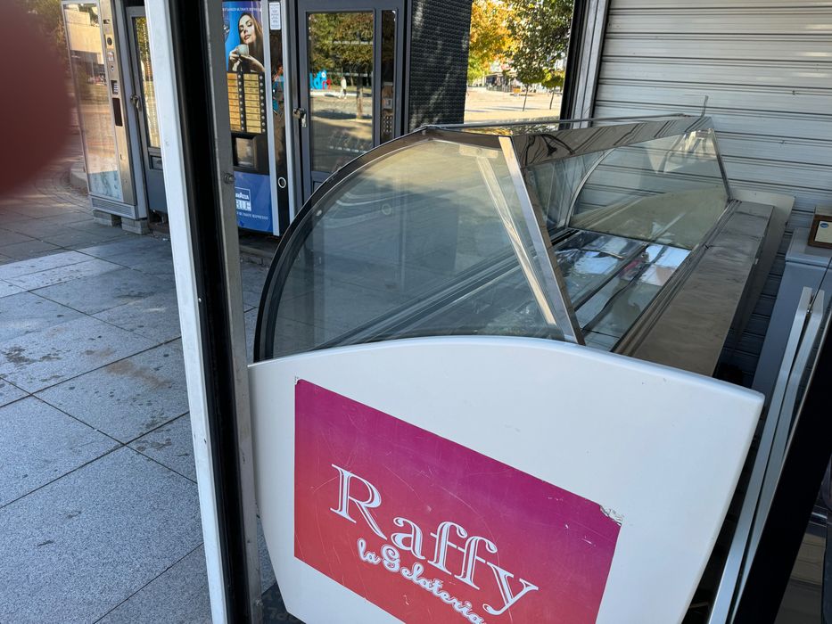 Витрина за сладолед