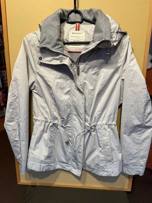 Jachetă de vânt/ploaie cu glugă