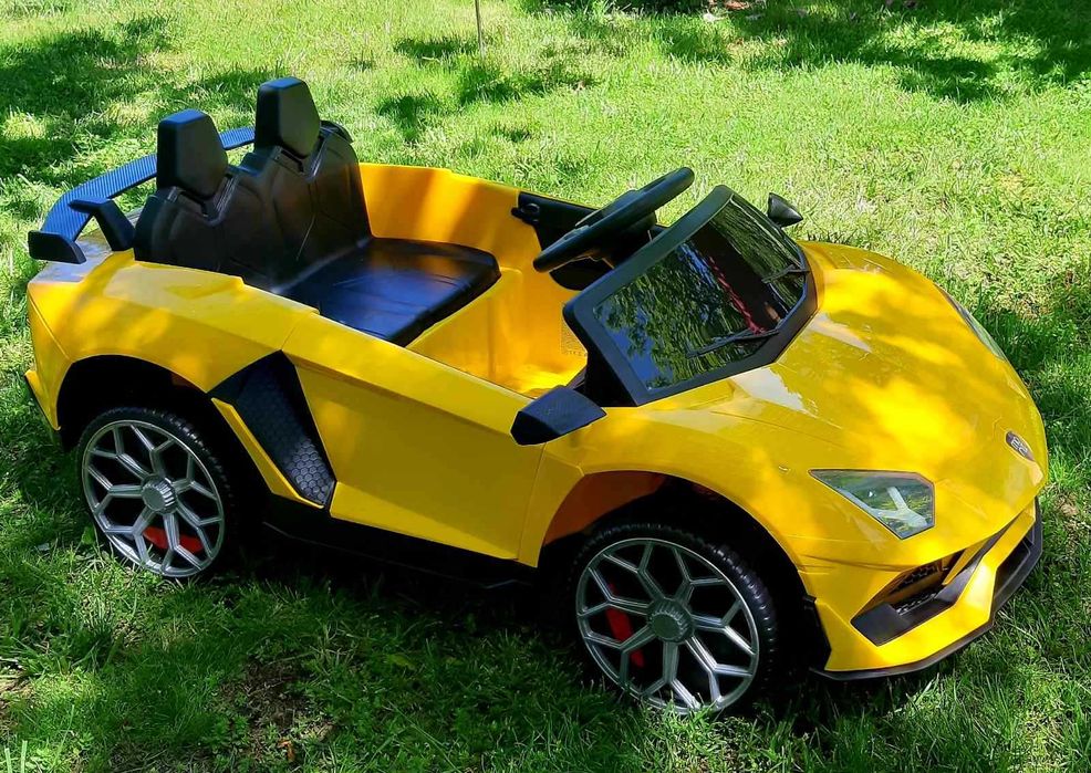 Моторна детска кола