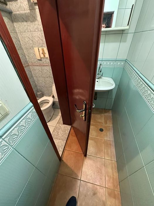 Търговско помещение на ул. Подуево – 2 нива, витрина, готово за бизнес