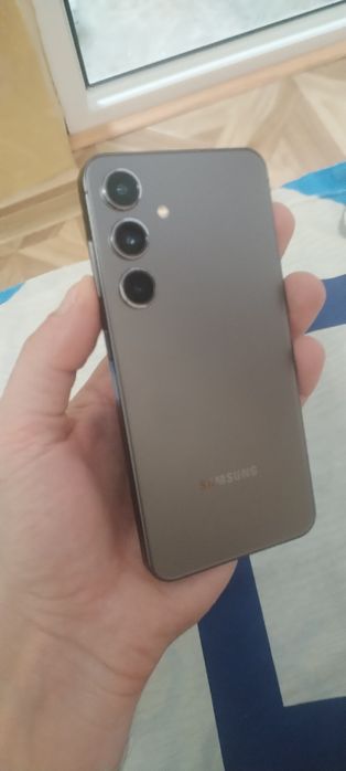 Samsung S24 impecabil ca nou