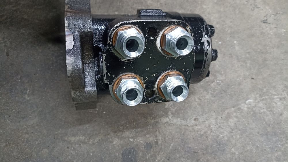 Продам стартер 24v. дозатор.цилиндр