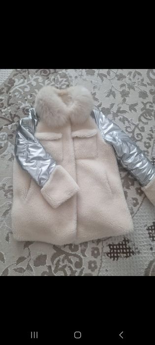 Продам куртку в отличном состоянии.