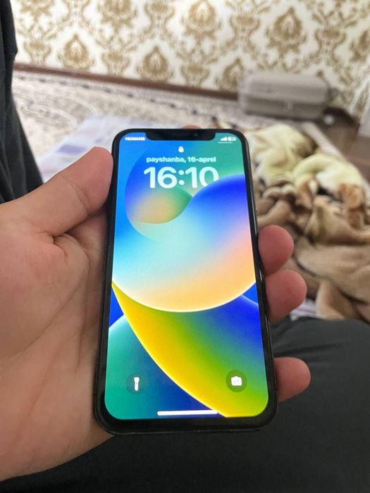 Iphone Xs ideal qora rang