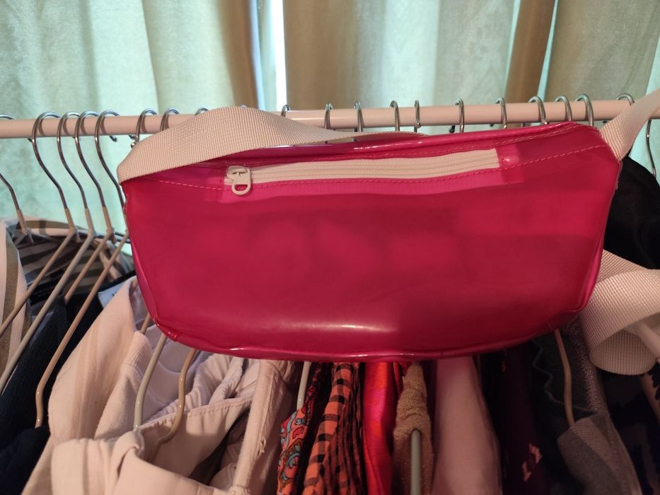 Чантичка/паласка/бананка Levi's