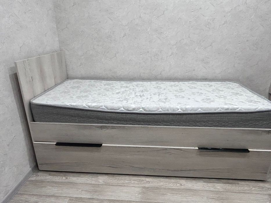 Кровать двухспальная