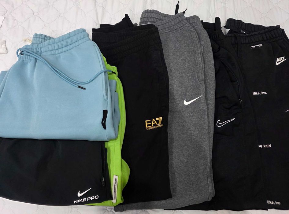 Nike панталони ,размер М,ПРОМО 59 евро за всички.