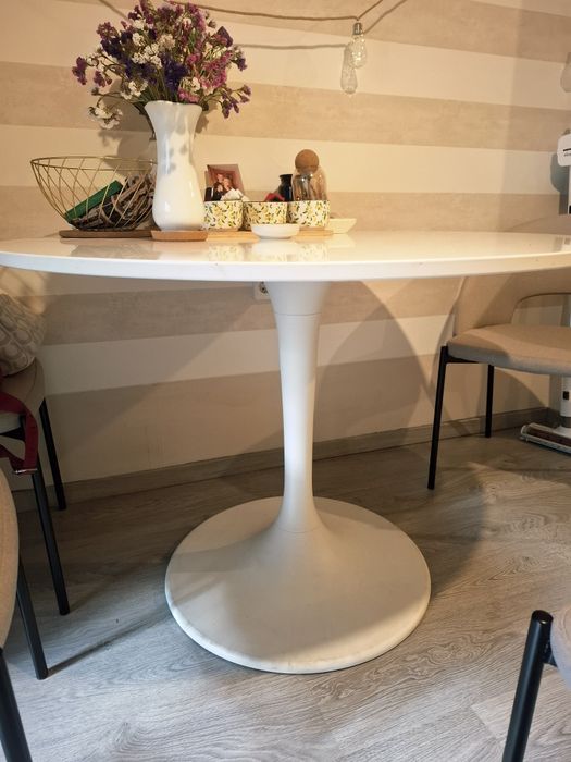 Vând Masa Docksta Ikea