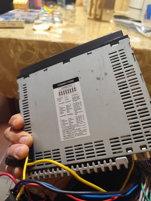 Alpine CDE-9803R и Sony DSX-A42UI