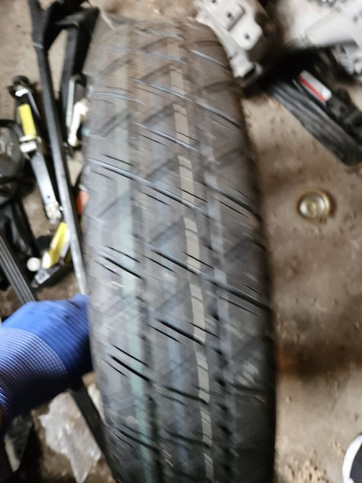 Резервна гума патерица с крик и ключ за Pejo 3008  ван135 80 18