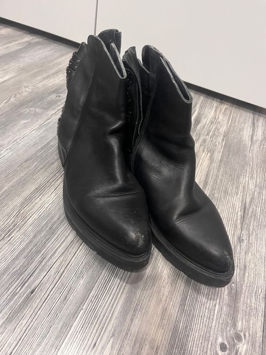 Дамски боти от естествена кожа