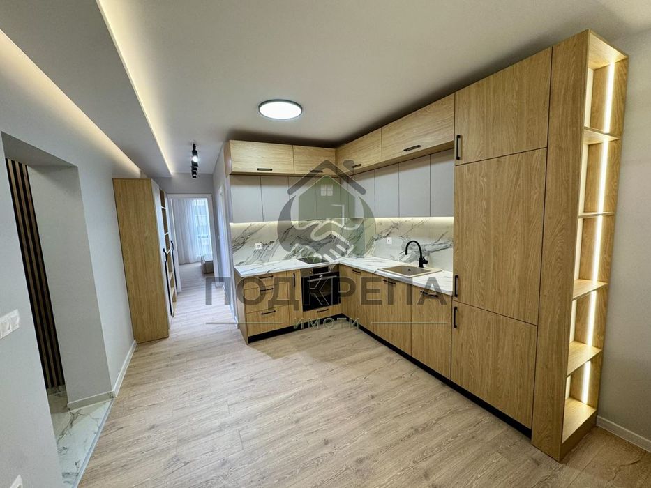 Продава се Двустаен апартамент в Пловдив, Кючук Париж - 75 кв.м за 990 €/кв.м - Снимка #2