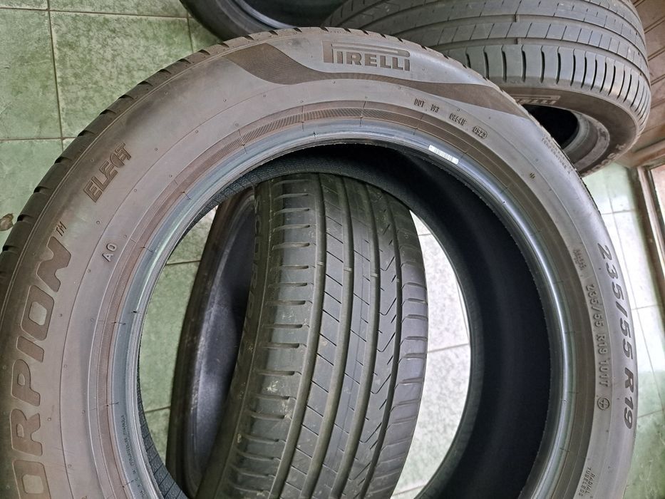 **Set anvelope 255/50 R19 cu 235/55 R19 Pirelli (electric AO) dot2023)