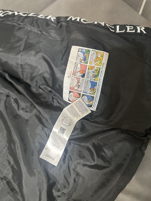 Куртка черный Moncler