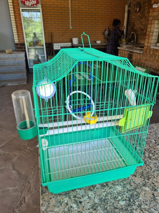 Продам клетку для попугая