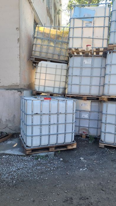 Продам еврокубы 1000 л