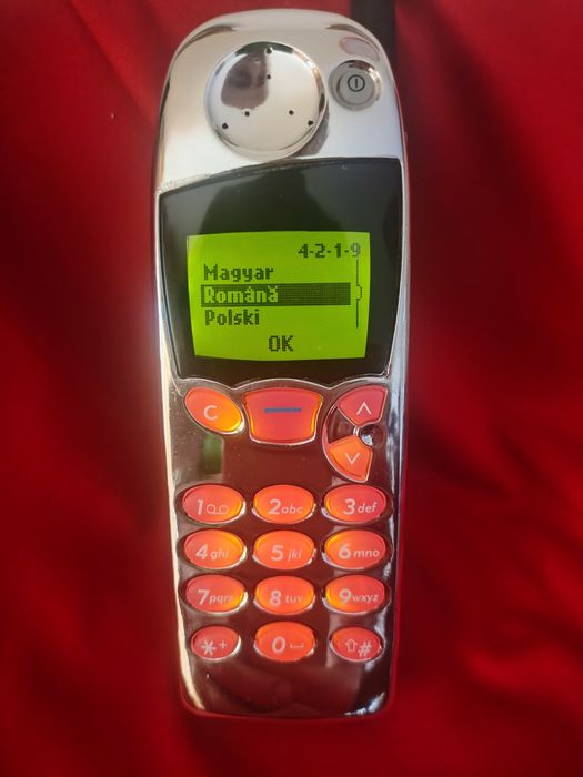 Nokia 5110  model deosebit ( decodat, limba română)