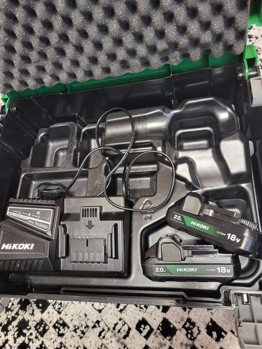 Set Hikoki cu 2 acumulatori