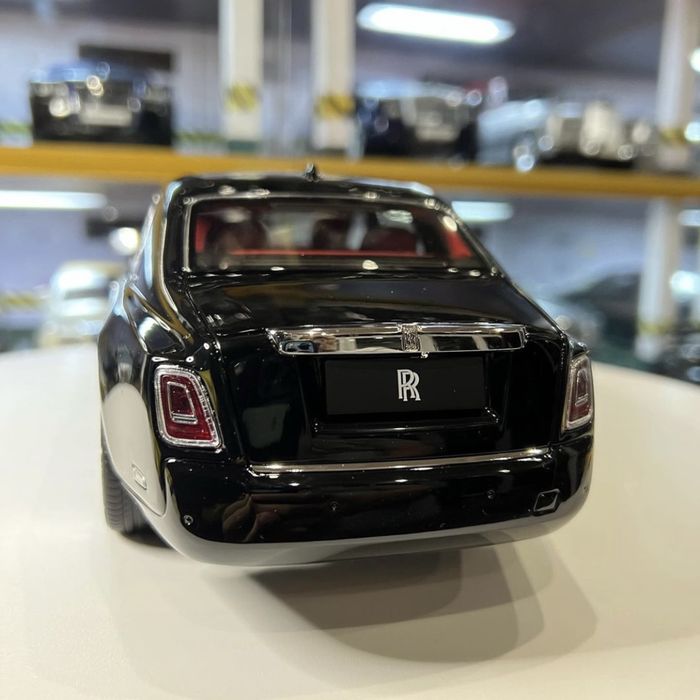 1:18 Масштабный модель. Rolls Royce