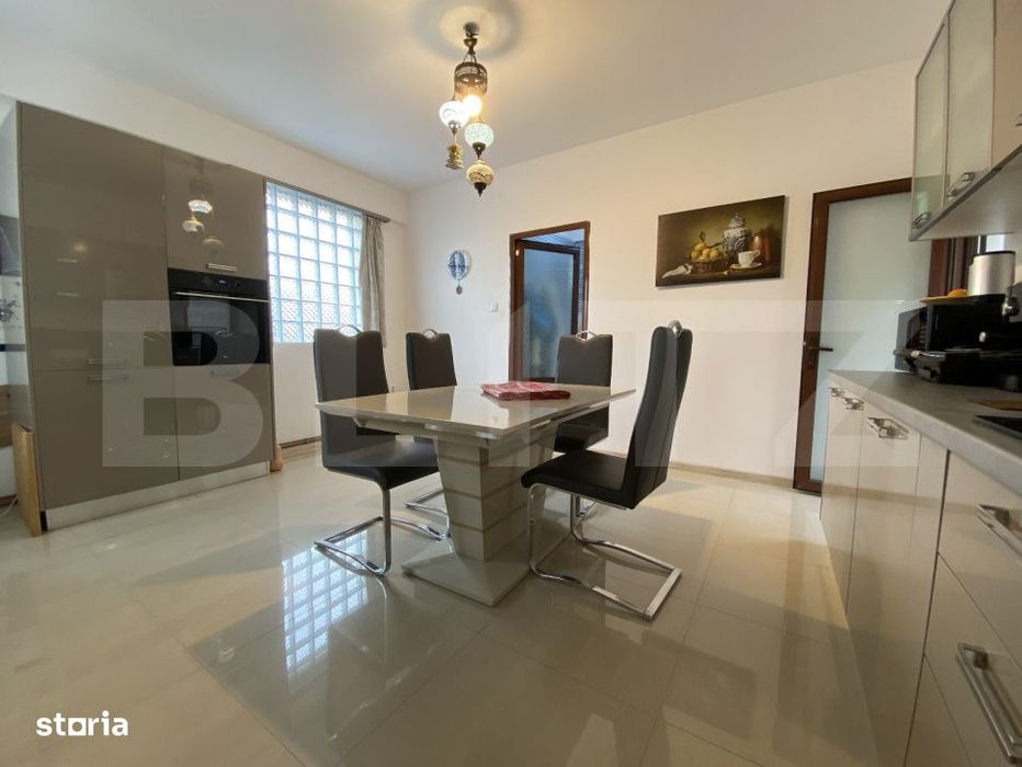 Casa de vanzare, 295 mp, zona Central
